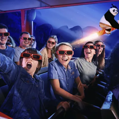 Shrek 4D flying bus
